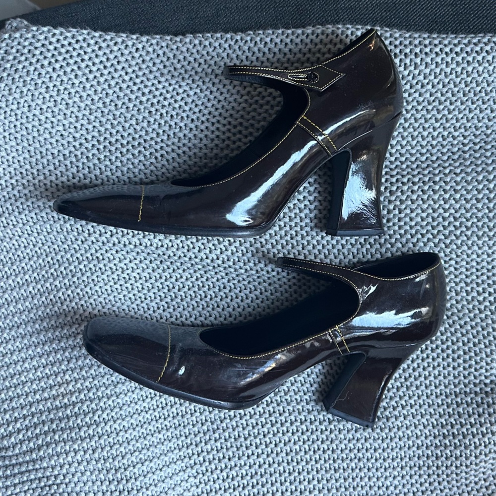 RARE Prada FW2001 Brown Mary Jane Heels
